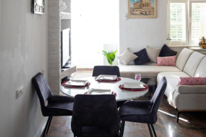 Apartment Metropolis Split